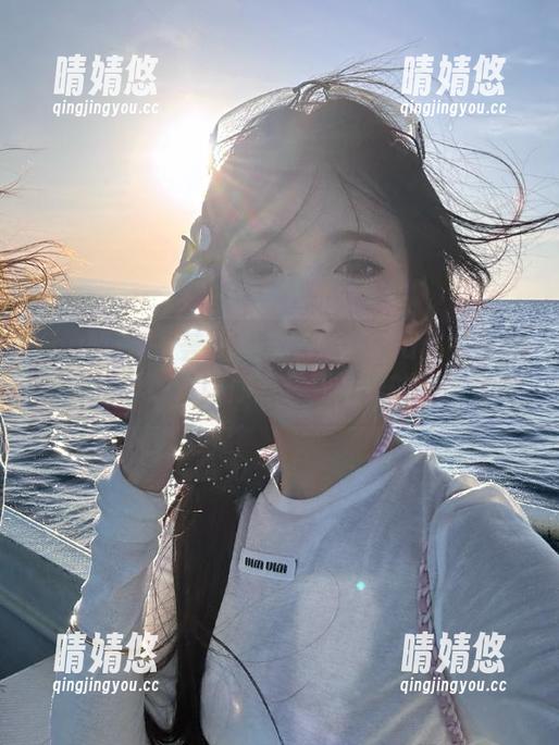 YouMi尤蜜荟-小茶茶tea YouMi尤蜜荟 - 揭开小茶茶tea秘书主题的神秘面纱,让你欣赏到绝美的套图合集
