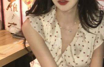 YouWu尤物馆 – Amrita贞贞黑白图集：唯美瞬间尽在眼前，快来下载享受视觉盛宴！