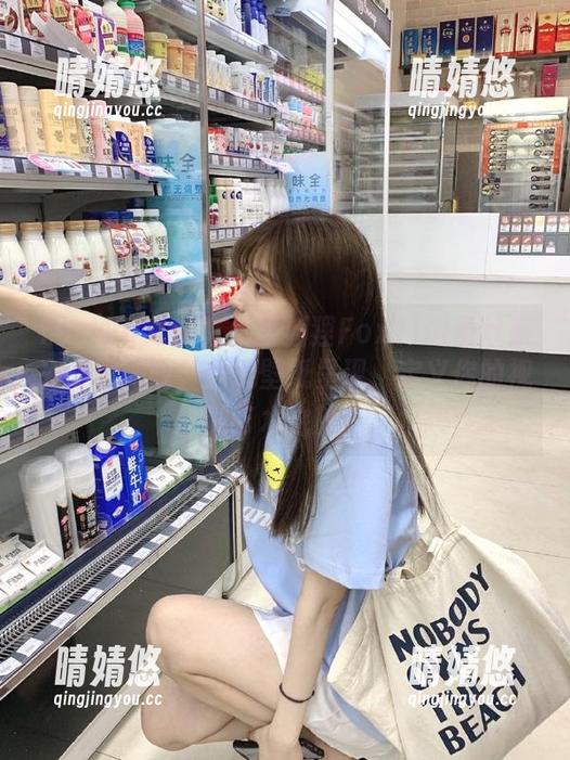 YouWu尤物馆 - 孟狐狸FoxYini蕾丝系列美图揭晓，高清壁纸呈现，定义你的视觉艺术之旅！