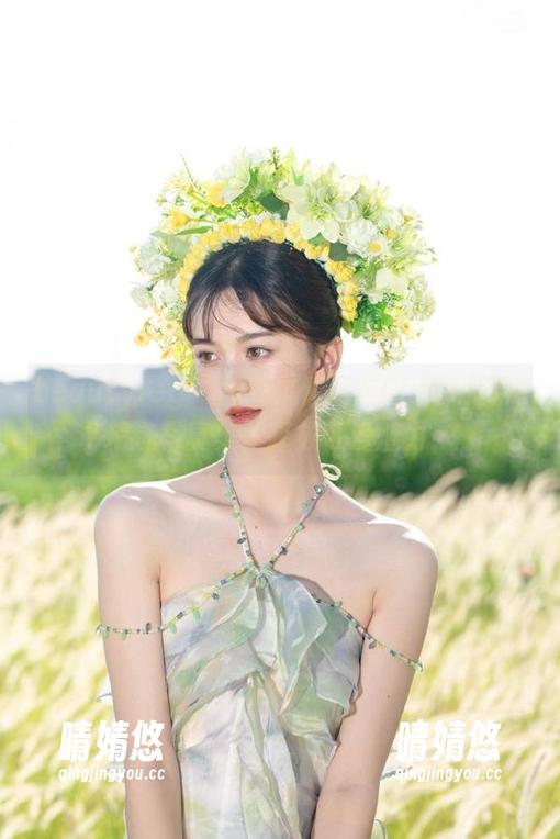 beautyleg - 甜美风情尽在ChiChi网袜精选写真集，释放可爱魅力！
