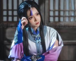 不要在意我的奇怪姿势，来看kitaro绮太郎与可爱的桔子酱的写真吧！