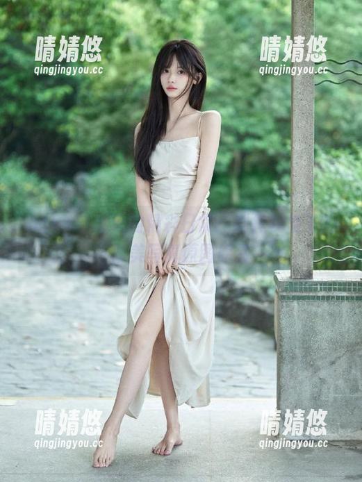 pans-禾禾 pans - 禾禾的精彩日常:别样视角下的唯美写真原图欣赏