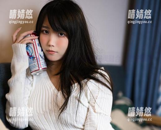 一智智最新写真：可爱与优雅的完美融合，速来围观！