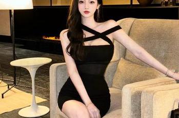 丽柜 – 不要错过！兔子在线呈现她的高清白裙写真，优雅又可爱！