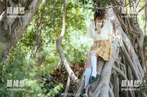 丽柜 - 高清安娜吊带写真作品合集：每一帧都是视觉的盛宴！