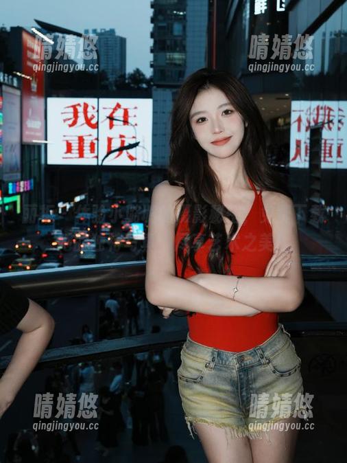 丽柜 - 体验小璐璐的摄影秘密，免费下载她的独特写真，尽享艺术之美！