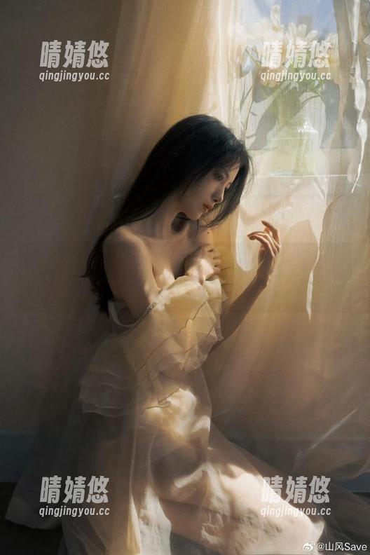 丽柜-心心 丽柜 - 灵动心心女仆写真精选,完美展现她的青春与活力