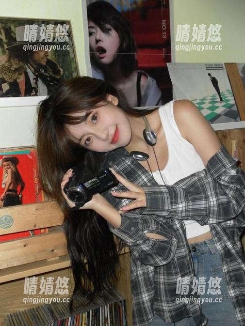 丽柜 - 绝美白色写真曝光，文芮带你领略独特美图，快来下载吧！