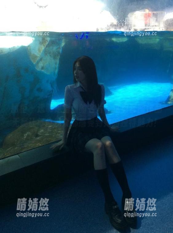 丽柜 - 透明是潘潘的名片，这组套图作品无疑让每位观众都感受到她的独特魅力！