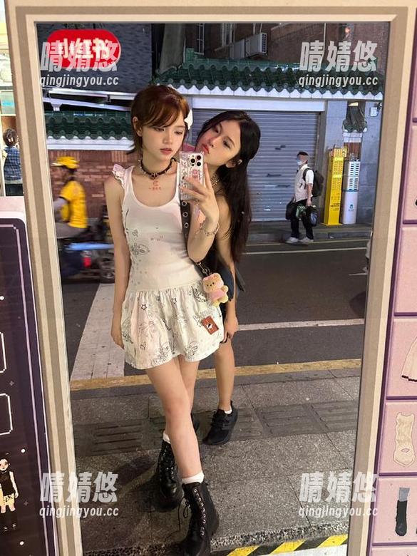 丽柜 - 关注雪糕的最新网袜写真集更新，感受细腻与时尚的完美结合！