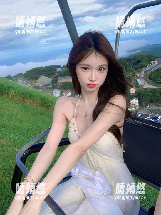 微密圈 - 乙醇子自嘲式高清写真分享，带你探秘我的自由展示之旅，笑声不断！