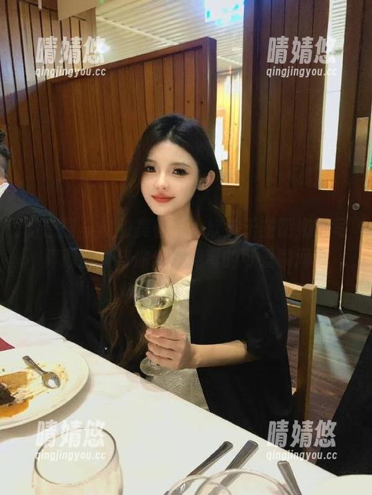 于芷晴 微密圈 - 向甜美看齐,欣赏于芷晴奶牛写真原图,与你分享纯真的可爱瞬间!