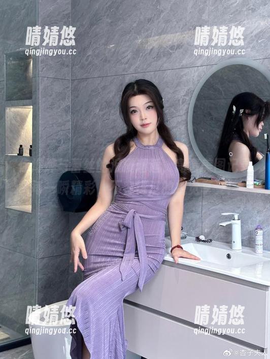 你烨烨与蕾丝的浪漫邂逅，高清美图记录每一瞬精彩，不容错过的视觉享受！