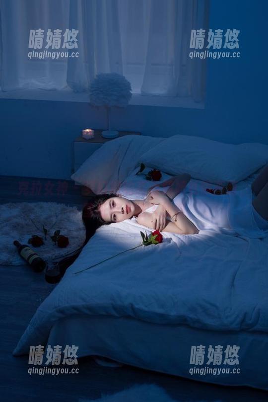 克拉女神 - 梦幻般的高清熙妍礼服画面，壁纸带你进入仙境