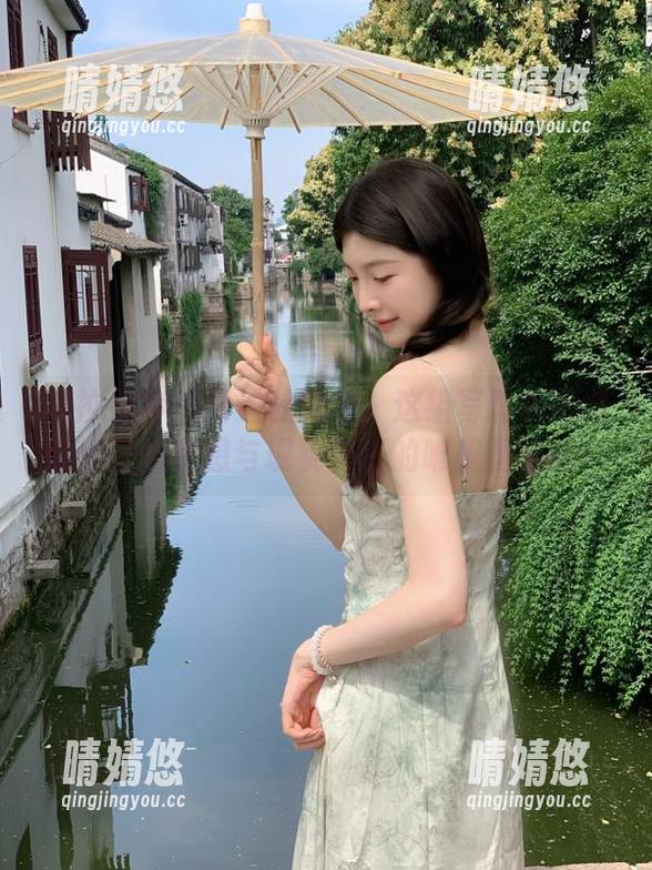 克拉女神 - 海边的瑞莎：这组写真套图将带你走进梦想与现实交汇的唯美画境中！