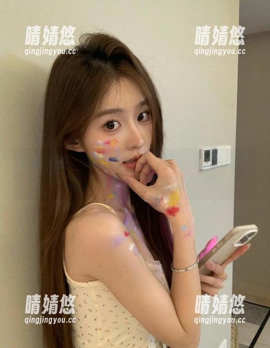 克拉女神 - 解锁芝月双人写真集，免费下载让你尽享视觉盛宴！