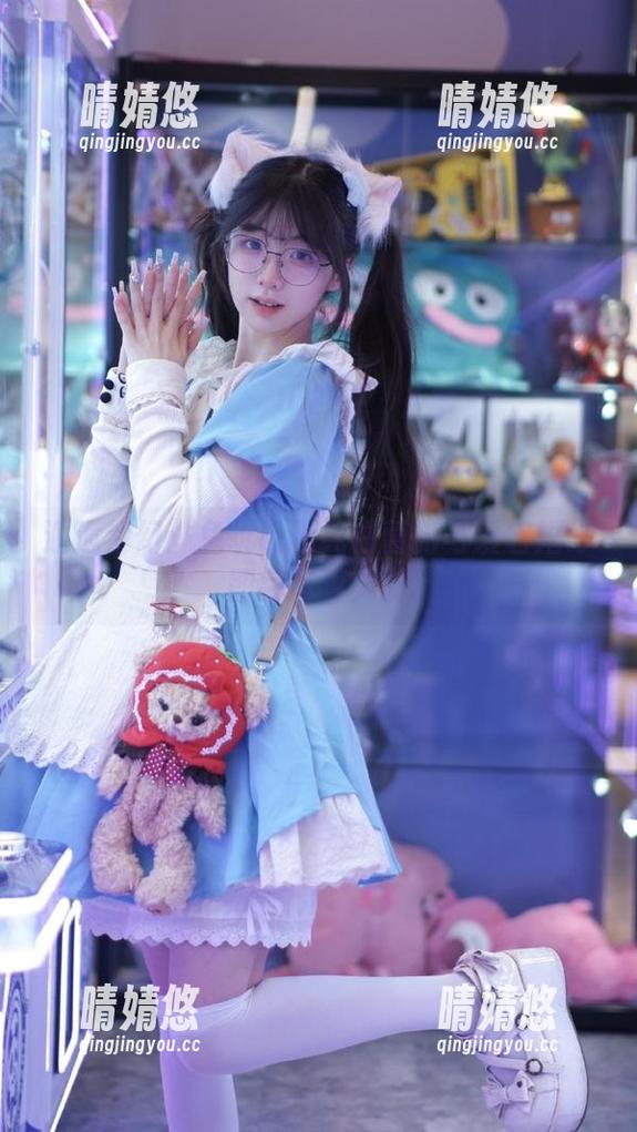 兔玩映画 邂逅梦幻:兔玩映画纯白蔷薇与爱宕婚纱图包写真大赏