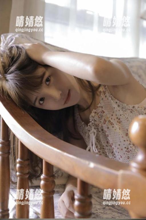 让兔玩映画带你走进学姐的睡衣世界，私拍合集唤醒你的美好梦境！