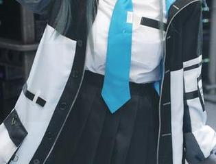 六二二同学呈现天谕手游炎天高清写真，快点下载享受这一视觉盛宴！