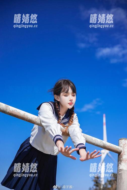 凛子酱 高清写真集:凛子酱在礼服中宛如时光中的女神!