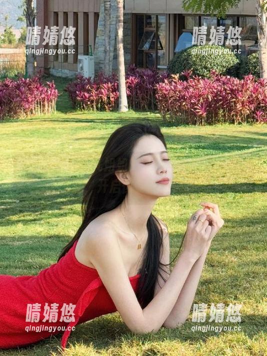 南国足艺 - 静儿姐姐的个性写真图库，快来下载，开启你的萌趣之旅！