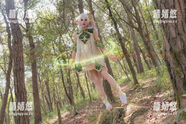 咬人小小兔 立即下载“咬人小小兔大摆锤2”,超级免费的写真图包等你来拿