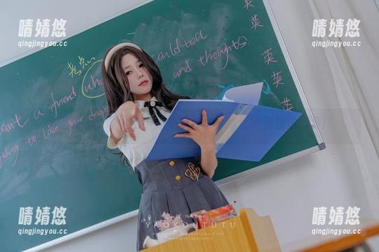 咬人小小兔 重磅发布:咬人小小兔美腿合集,缔造绝美视觉盛宴!