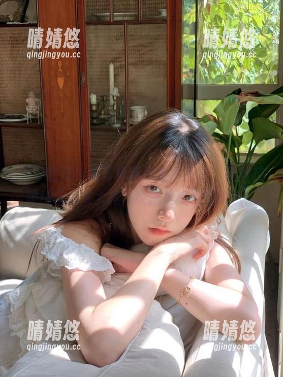 喵写真 不可错过!喵写真新作品集更新,黑丝校服格子裙放大招,校园风格再度来袭!