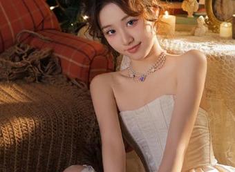 嗲囡囡 – 新鲜出炉的施忆佳KITTY白衬衫写真合集：让你体验纯净与优雅的完美结合