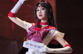 大梨子不是御姐的黑贞泳装美图，照片中展现的风情真是独一无二！
