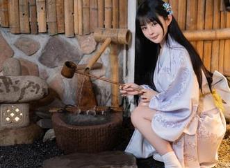 COS旗袍风情：失眠小宁的写真照片让你欲罢不能