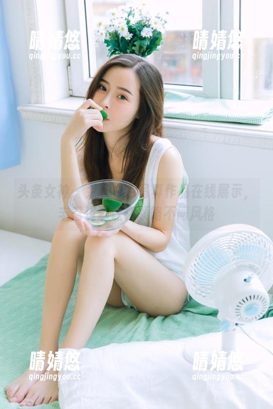 头条女神 - 尹菲白色写真作品在线展示，丰富资源让你领略不同风格