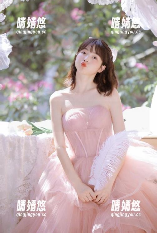头条女神 - 李由美职业装最新作品，跻身职场潮流的靓丽图片尽在这里！