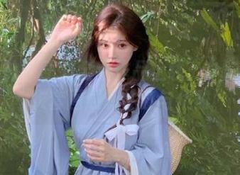 头条女神 – 王竹全新作品上线：少妇薄纱内衣套图展现性感与优雅