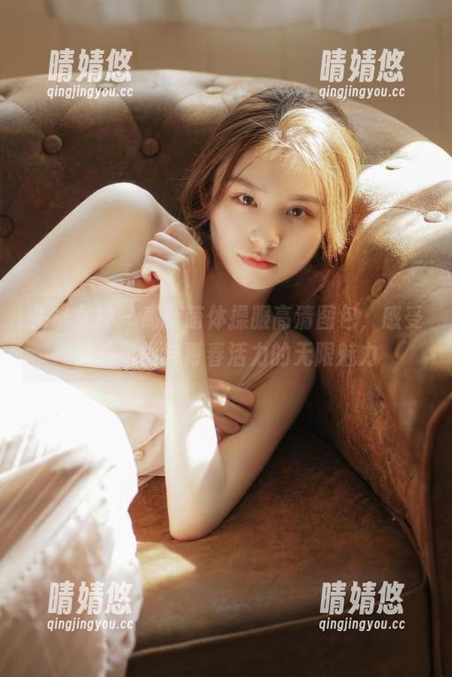 头条女神 - 高萌萌体操服高清图包，感受运动时尚与青春活力的无限魅力