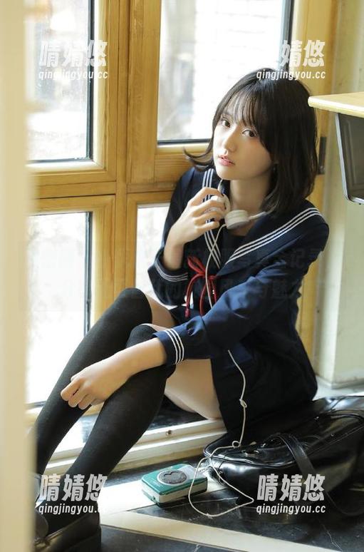 微密圈 - 小优优子最新校服写真全记录，分享无可替代的校园风采与魅力