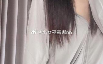 走进小女巫露娜的私房护士写真合集，感受温暖与魔法交汇的奇妙体验