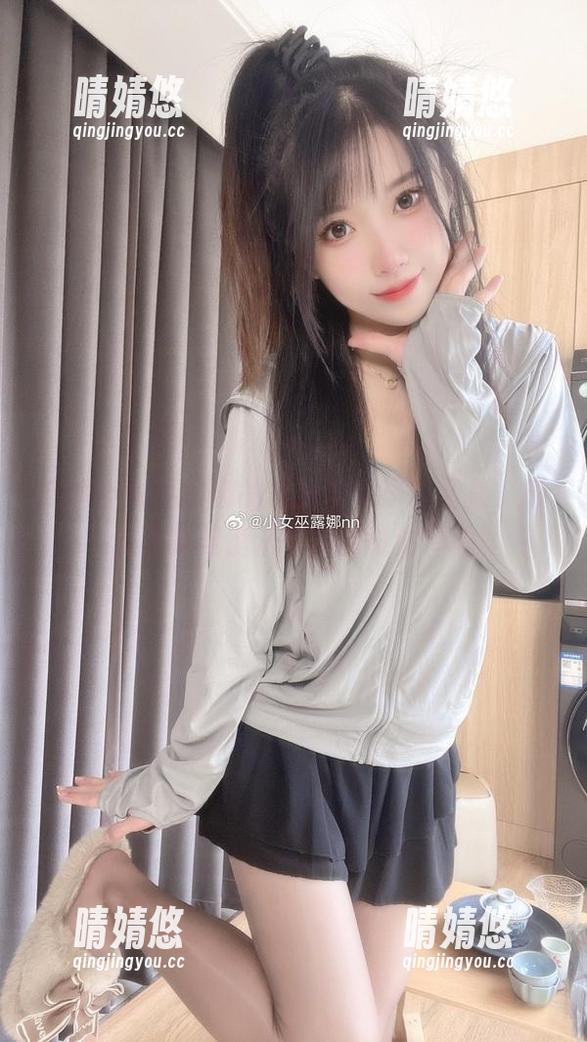 小女巫露娜 走进小女巫露娜的私房护士写真合集,感受温暖与魔法交汇的奇妙体验