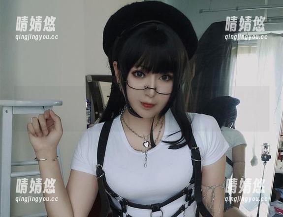 小容仔咕咕咕w带你领略原神闲云，精彩写真与图片欣赏