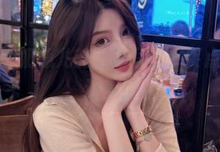 观看小小奶瓶儿的迦南写真，笑点比奶瓶还多！