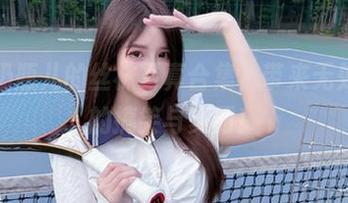 小小奶瓶儿的丝袜写真合集，带来无处不在的搞笑与美丽！