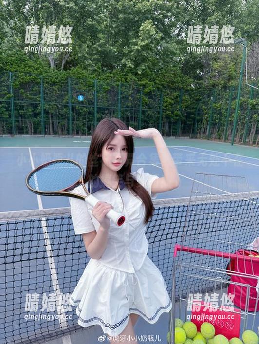 小小奶瓶儿 小小奶瓶儿的丝袜写真合集,带来无处不在的搞笑与美丽!