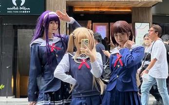 在高清的在线世界里，尽情欣赏小野寺地瓜的奥古斯特女仆写真，欢迎加入她的笑声！