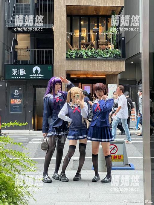在高清的在线世界里，尽情欣赏小野寺地瓜的奥古斯特女仆写真，欢迎加入她的笑声！