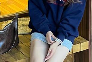 尤果网 – 精选朱赢的美足写真，感受她每一帧背后的故事与情感！