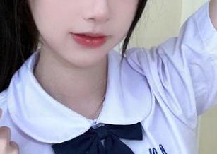尤果网 – 免费获取林妃媛毛衣系列的精美图片，记录她的时尚瞬间