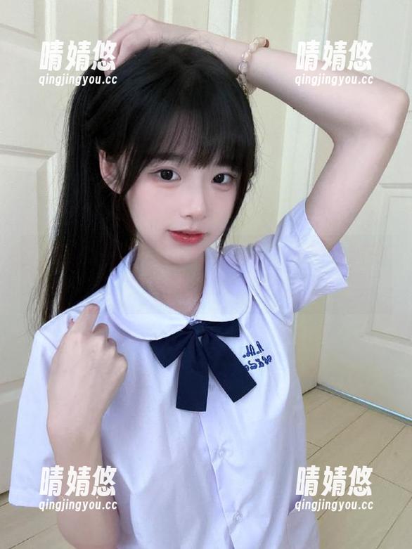 尤果网 - 免费获取林妃媛毛衣系列的精美图片，记录她的时尚瞬间