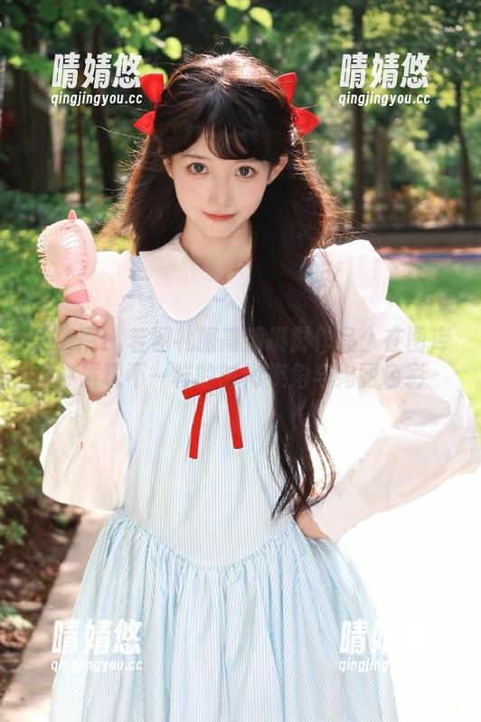 尤果网 - 若涵礼服高清摄影作品：在图库中发现不一样的时尚视角与绚丽色彩