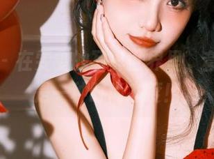 尤果网 – 在雯雯的写真世界里，套装分享是一种时尚态度！