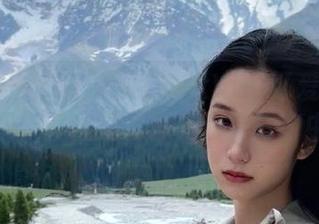 尤物馆 – 探索孟狐狸FoxYini可爱写真美图，尽在她的独特资源分享中